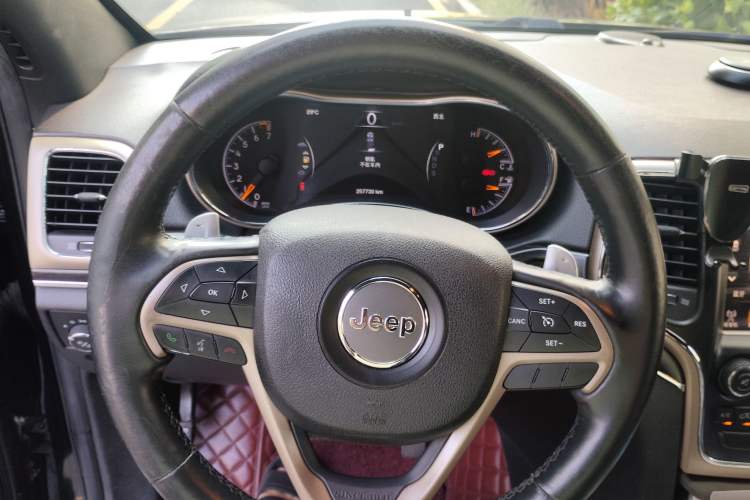 Used Jeep Grand Cherokee 2014 3.0L Comfort Navigation Edition Instrument Cluster