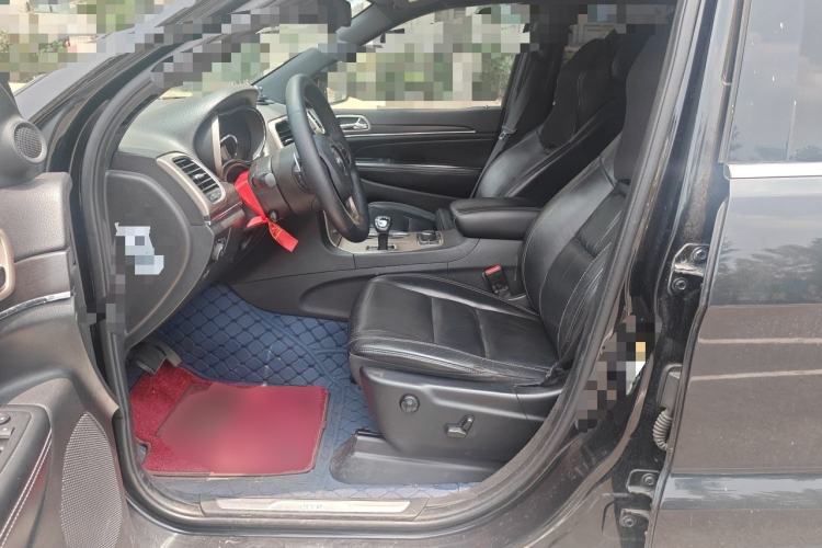 Used Jeep Grand Cherokee 2014 3.0L Comfort Navigation Edition Left Front Seat