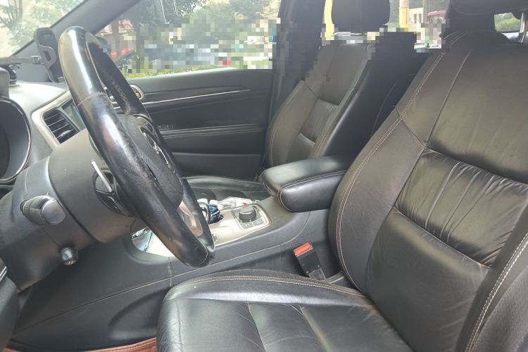 Used Jeep Grand Cherokee 2014 3.0L Comfort Navigation Edition Left Front Seat
