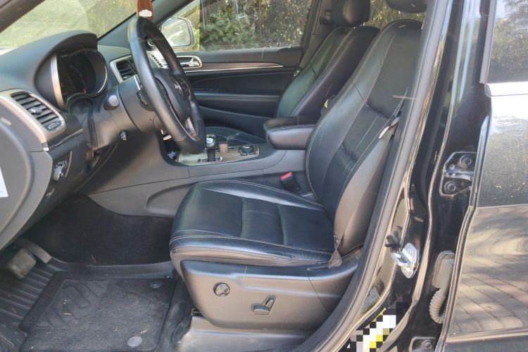 Used Jeep Grand Cherokee 2014 3.0L Comfort Navigation Edition Left Front Seat