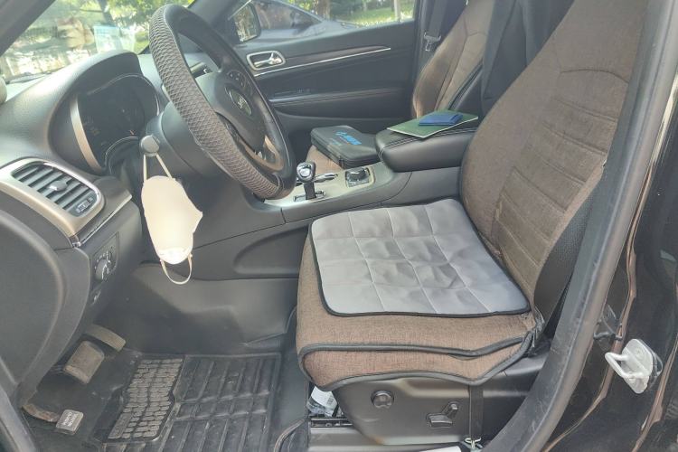 Used Jeep Grand Cherokee 2014 3.6L Elite Navigation Edition Left Front Seat
