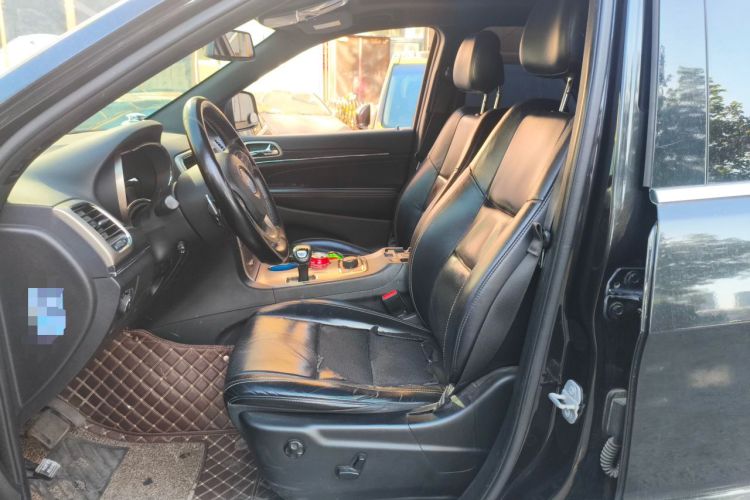 Used Jeep Grand Cherokee 2014 3.6L Elite Navigation Edition Left Front Seat