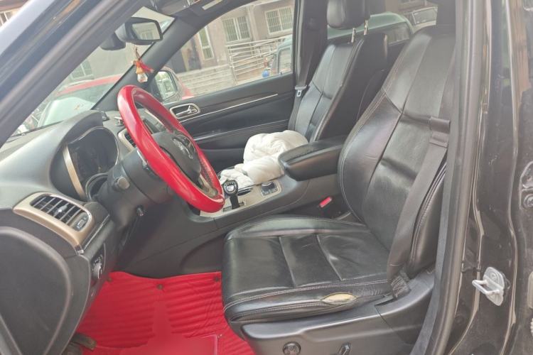 Used Jeep Grand Cherokee 2014 3.6L Elite Navigation Edition Left Front Seat