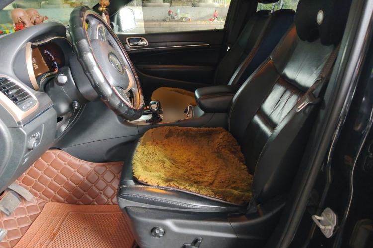 Used Jeep Grand Cherokee 2014 3.0L Comfort Navigation Edition Left Front Seat