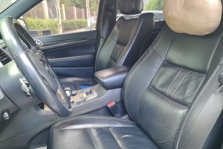Used Jeep Grand Cherokee 2014 3.0TD Diesel Comfort Navigation Version Left Front Seat