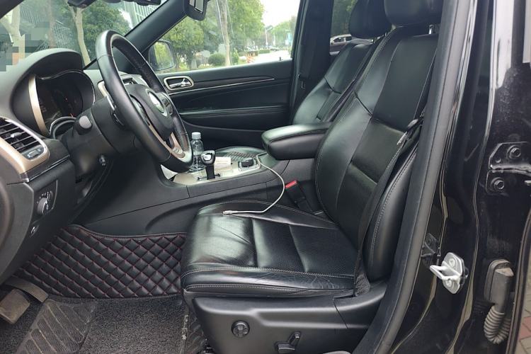Used Jeep Grand Cherokee 2014 3.6L Elite Navigation Edition Left Front Seat