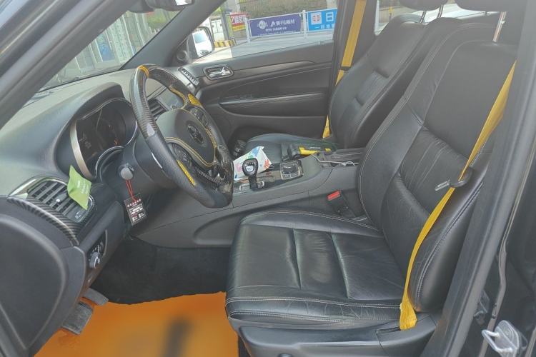 Used Jeep Grand Cherokee 2014 3.6L Comfort Navigation Edition Left Front Seat