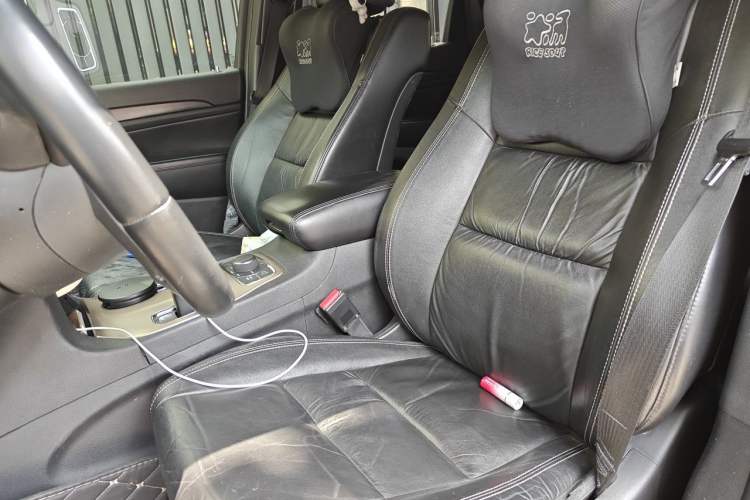 Used Jeep Grand Cherokee 2014 3.6L Comfort Navigation Edition Left Front Seat