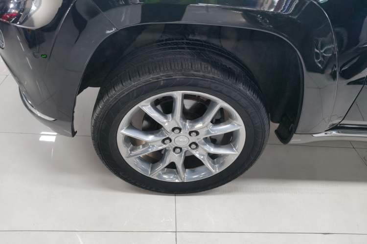 Used Jeep Grand Cherokee 2014 3.0L Flagship Zunyue Edition Left Front Wheel Hub