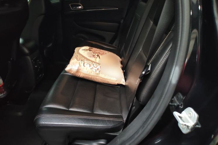 Used Jeep Grand Cherokee 2014 3.6L Elite Navigation Edition Left Rear Seat