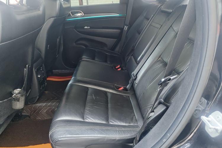 Used Jeep Grand Cherokee  Left Rear Seat