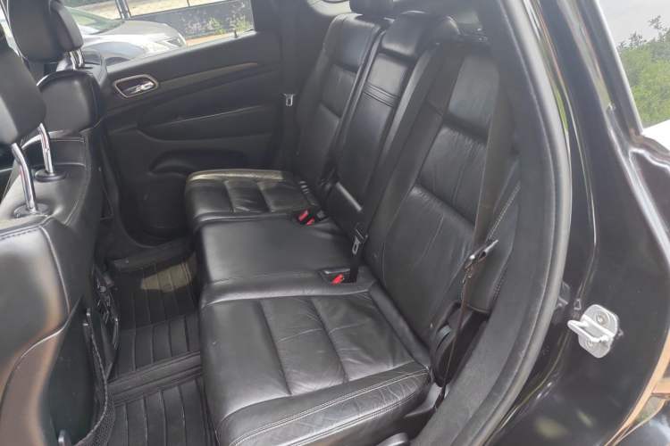 Used Jeep Grand Cherokee 2014 3.6L Comfort Navigation Edition Left Rear Seat