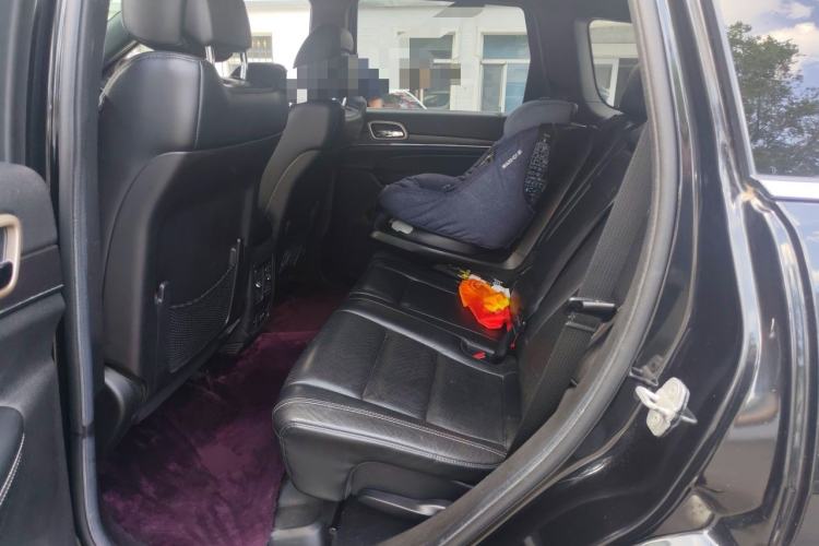Used Jeep Grand Cherokee 2014 3.6L Elite Navigation Edition Left Rear Seat