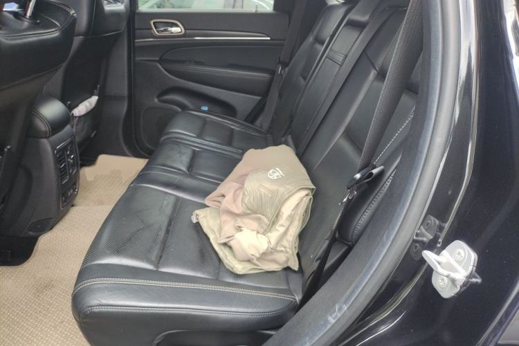 Used Jeep Grand Cherokee 2014 3.6L Elite Navigation Edition Left Rear Seat