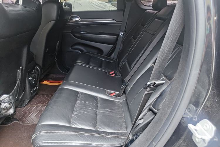 Used Jeep Grand Cherokee  Left Rear Seat