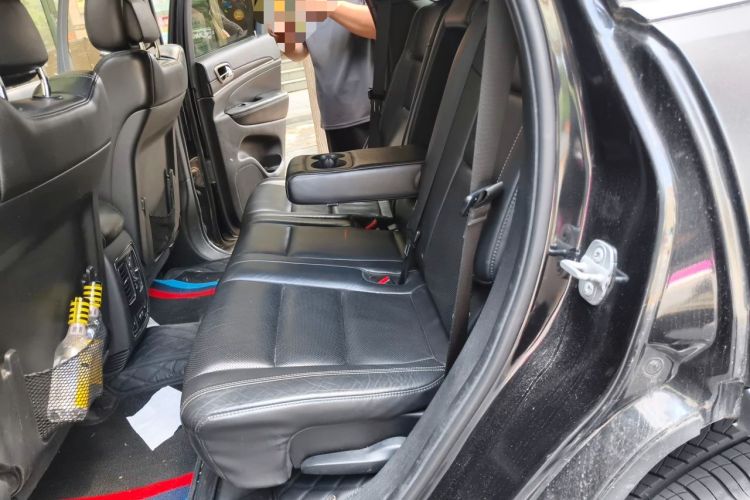 Used Jeep Grand Cherokee 2014 3.6L Elite Navigation Edition Left Rear Seat