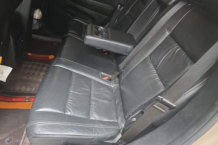 Used Jeep Grand Cherokee 2014 3.0TD Diesel Comfort Navigation Version Left Rear Seat