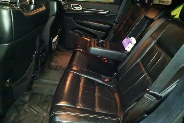 Used Jeep Grand Cherokee 2014 3.0TD Diesel Comfort Navigation Version Left Rear Seat