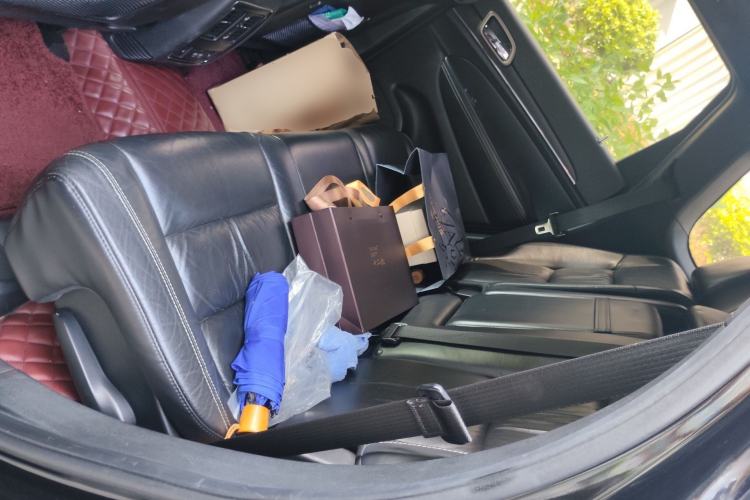 Used Jeep Grand Cherokee 2014 3.0L Comfort Navigation Edition Left Rear Seat