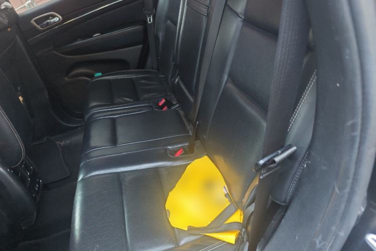 Used Jeep Grand Cherokee 2014 3.6L Elite Navigation Edition Left Rear Seat