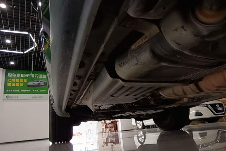 Used Jeep Grand Cherokee 2014 3.6L Elite Navigation Edition Left Side Sill