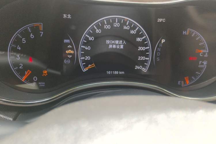 Used Jeep Grand Cherokee 2014 3.0L Comfort Navigation Edition Odometer Close Up