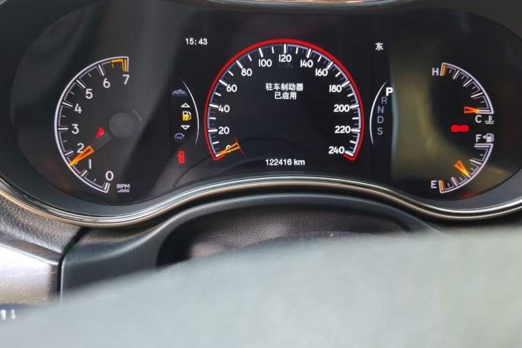 Used Jeep Grand Cherokee 2014 3.0L Comfort Navigation Edition Odometer Close Up