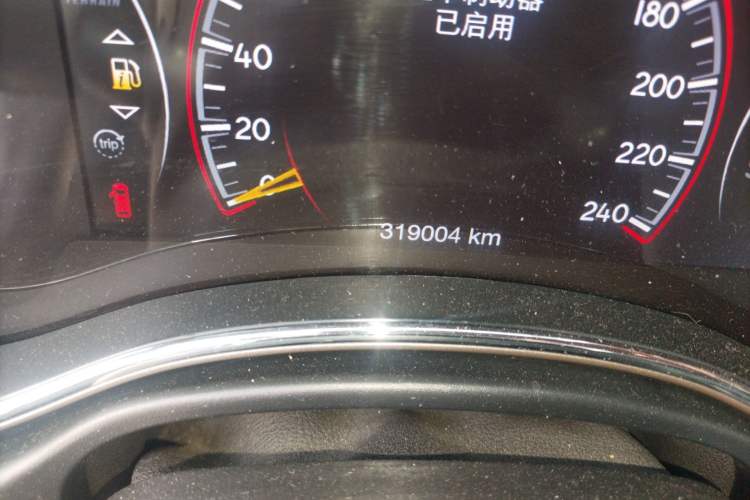 Used Jeep Grand Cherokee 2014 3.6L Elite Navigation Edition Odometer Close Up