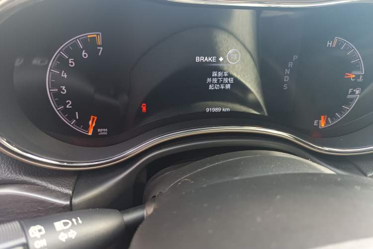 Used Jeep Grand Cherokee 2014 3.0L Comfort Navigation Edition Odometer Close Up