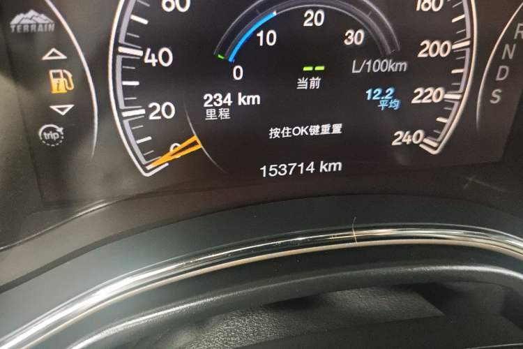 Used Jeep Grand Cherokee 2014 3.0L Comfort Navigation Edition Odometer Close Up