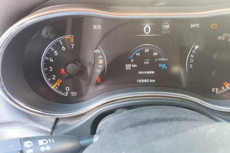 Used Jeep Grand Cherokee 2014 3.6L Elite Navigation Edition Odometer Close Up