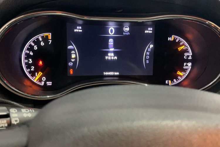 Used Jeep Grand Cherokee 2014 3.0L Comfort Navigation Edition Odometer Close Up