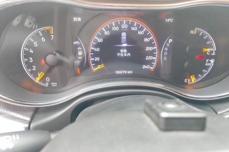 Used Jeep Grand Cherokee 2014 3.6L Elite Navigation Edition Odometer Close Up