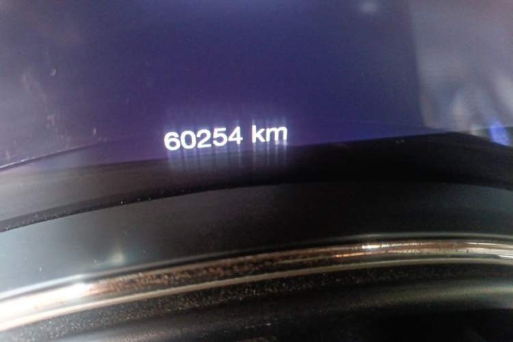 Used Jeep Grand Cherokee 2014 3.6L Elite Navigation Edition Odometer Close Up