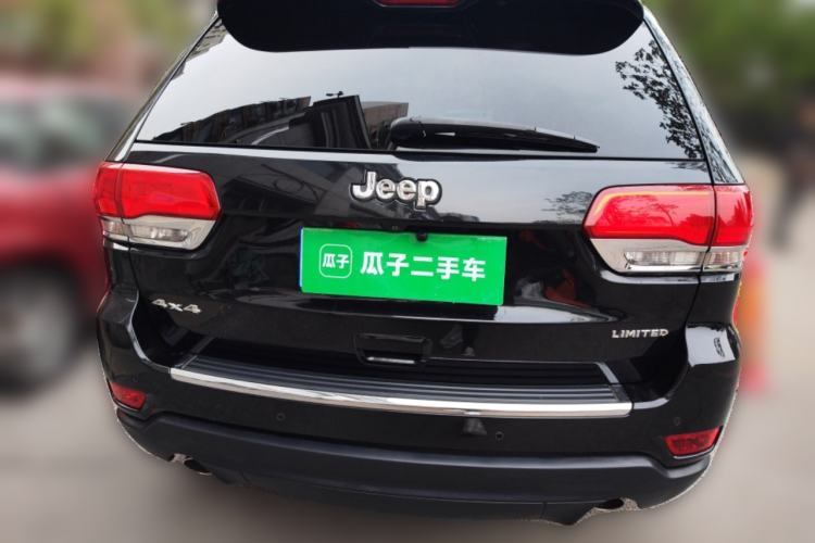 Used Jeep Grand Cherokee 2014 3.6L Elite Navigation Edition Rear