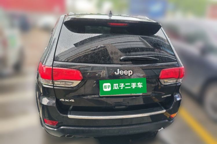 Used Jeep Grand Cherokee 2014 3.0L Comfort Navigation Edition Rear