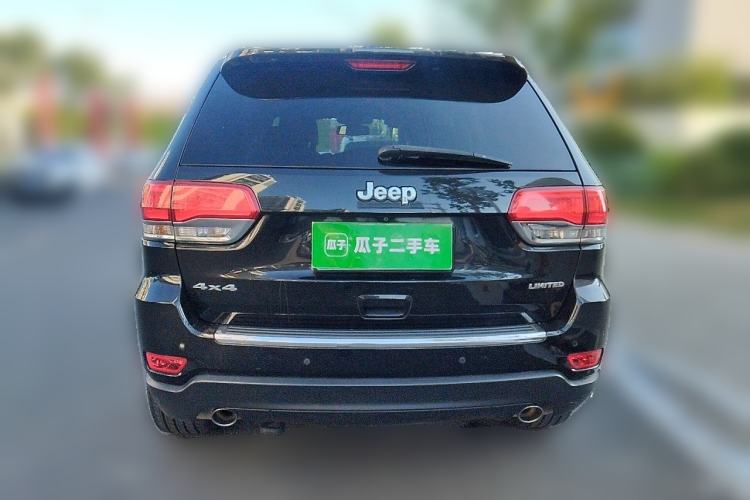 Used Jeep Grand Cherokee 2014 3.0L Comfort Navigation Edition Rear