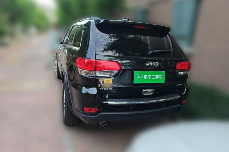 Used Jeep Grand Cherokee 2014 3.0L Comfort Navigation Edition Rear