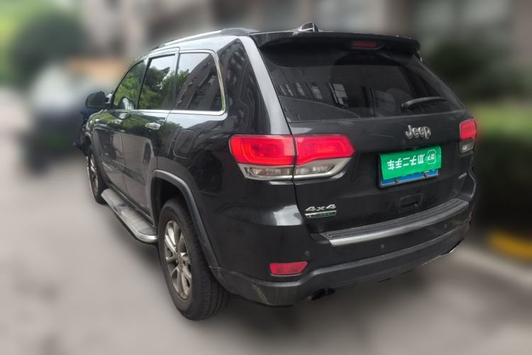 Used Jeep Grand Cherokee 2014 3.0TD Diesel Comfort Navigation Version Rear Left 45 Deg