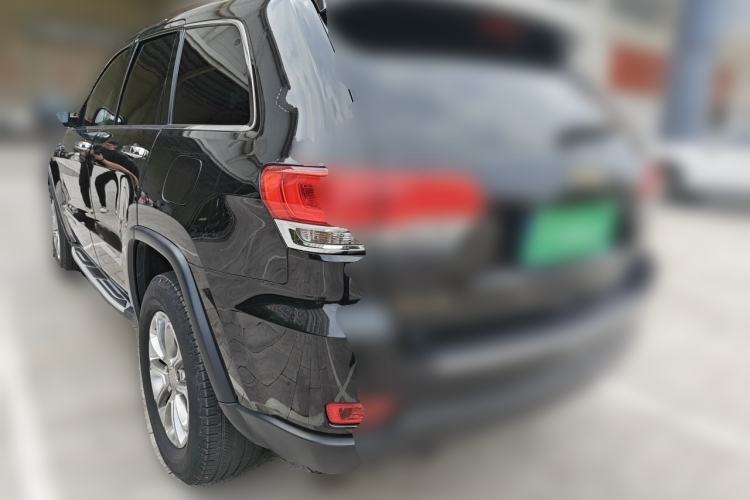 Used Jeep Grand Cherokee 2014 3.6L Elite Navigation Edition Rear Left 45 Deg