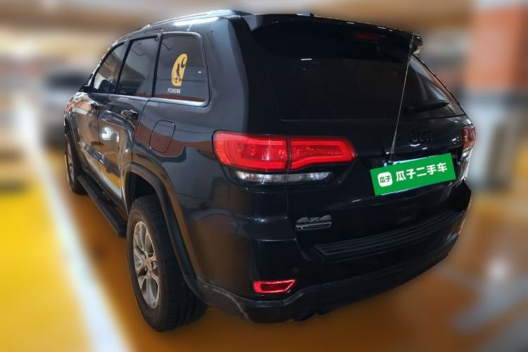 Used Jeep Grand Cherokee 2014 3.0TD Diesel Comfort Navigation Version Rear Left 45 Deg