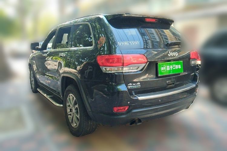 Used Jeep Grand Cherokee 2014 3.0TD Diesel Comfort Navigation Version Rear Left 45 Deg