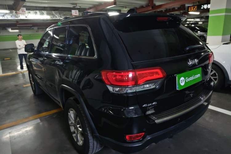 Used Jeep Grand Cherokee 2014 3.6L Elite Navigation Edition Rear Left 45 Deg