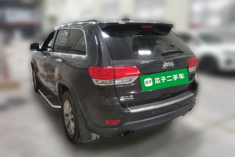 Used Jeep Grand Cherokee 2014 3.0TD Diesel Comfort Navigation Version Rear Left 45 Deg
