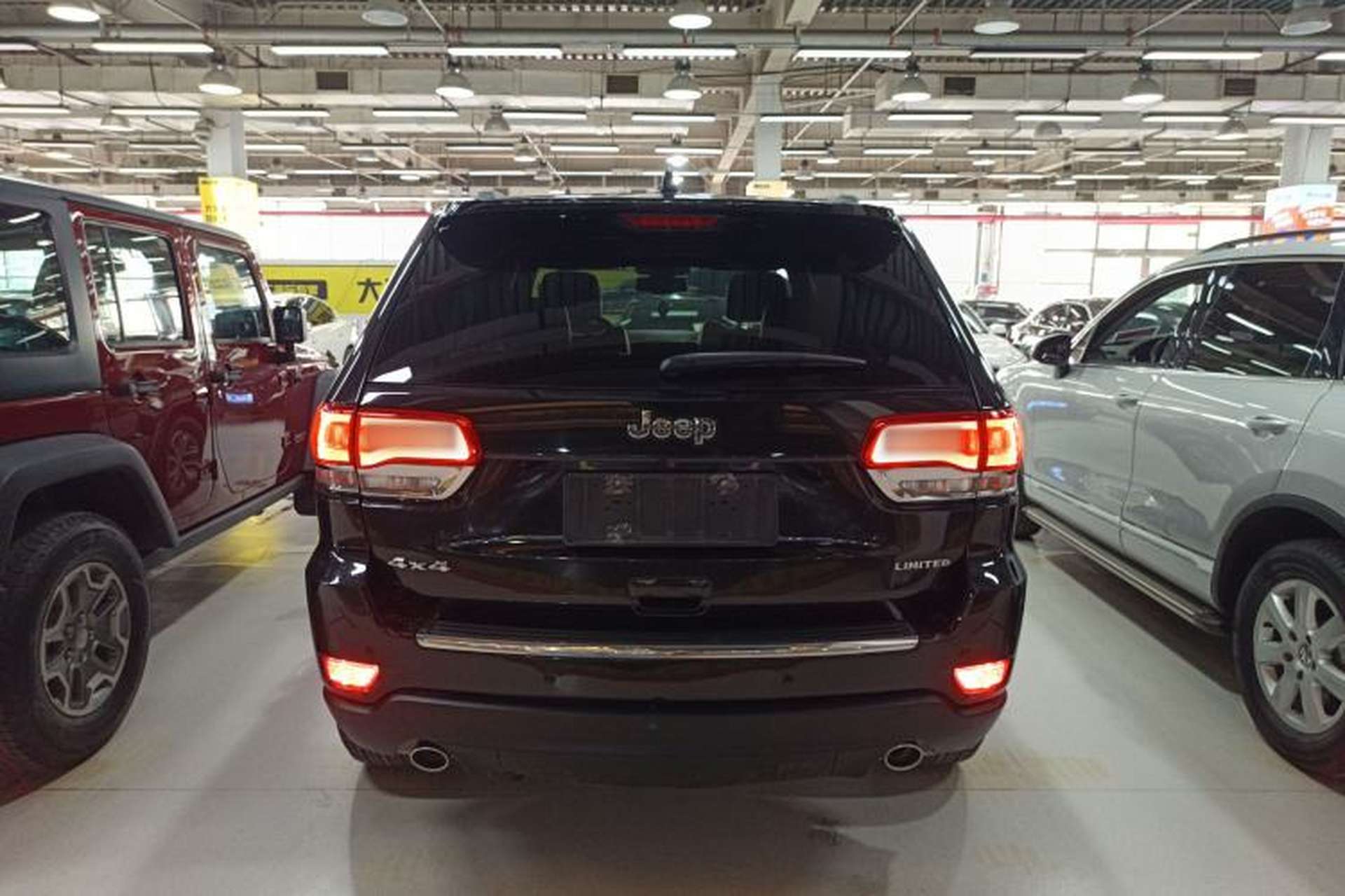 Used Jeep Grand Cherokee 2014 3.0L Comfort Navigation Edition Rear
