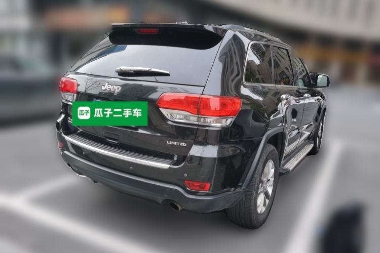 Used Jeep Grand Cherokee 2014 3.0TD Diesel Comfort Navigation Version Rear Right 45 Deg