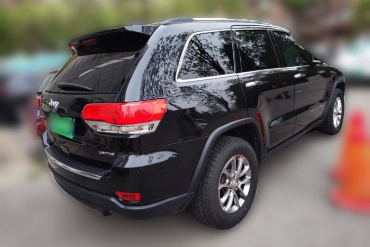 Used Jeep Grand Cherokee 2014 3.6L Elite Navigation Edition Rear Right 45 Deg