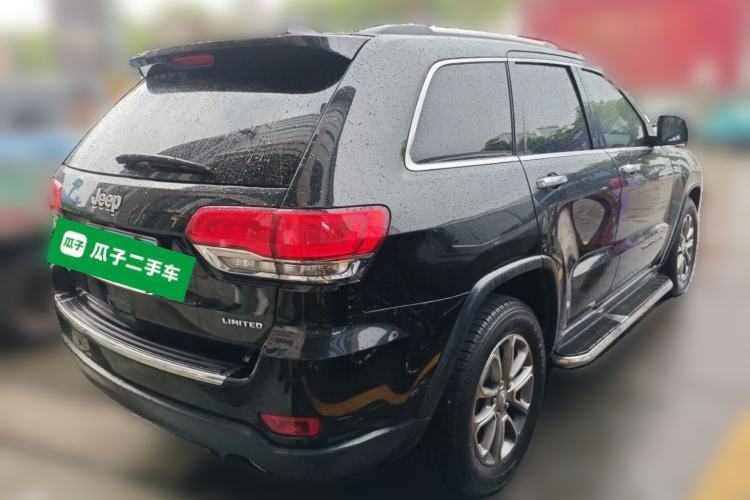 Used Jeep Grand Cherokee 2014 3.0L Comfort Navigation Edition Rear Right 45 Deg
