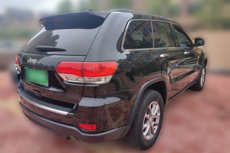 Used Jeep Grand Cherokee 2014 3.0L Comfort Navigation Edition Rear Right 45 Deg