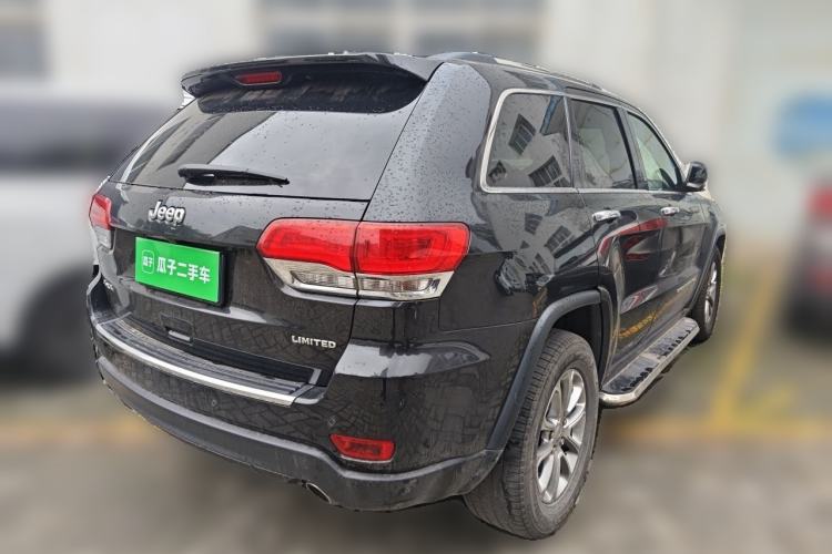 Used Jeep Grand Cherokee 2014 3.0L Comfort Navigation Edition Rear Right 45 Deg
